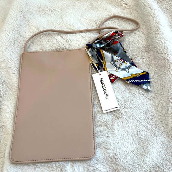 Miniso minimalist bag 2 pcs cream and black NWT - Picture 3 of 10